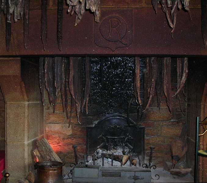 2011-05-12 01 Guemene Dans la Maison de l Andouille.JPG